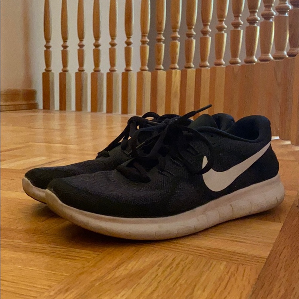 Nike Free 5.0 V4 Black Sneakers